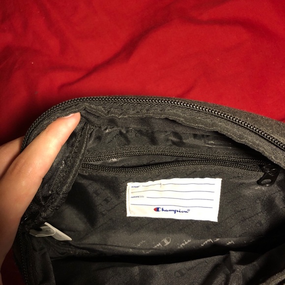 Champion Shoulder/Waist Bag - Picture 3 of 3